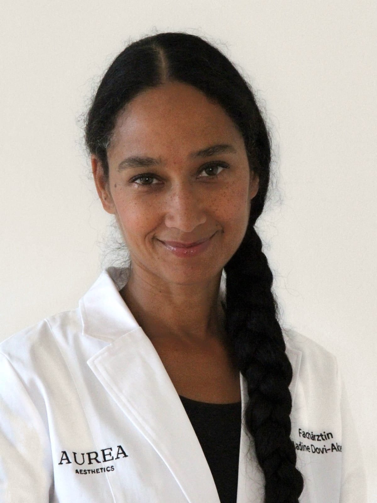 Nadine Dovi-Akué